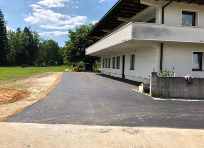 Zemeljska pripravljalna dela, gradnja cest, tlakovanje, asfaltiranje, gradnje škarp