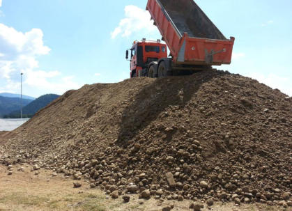 Zemeljska pripravljalna dela, gradnja cest, tlakovanje, asfaltiranje, gradnje škarp