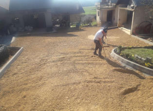 Zemeljska pripravljalna dela, gradnja cest, tlakovanje, asfaltiranje, gradnje škarp